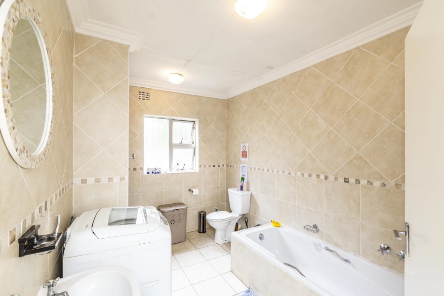6 Bedroom Property for Sale in Dorchester Heights Eastern Cape